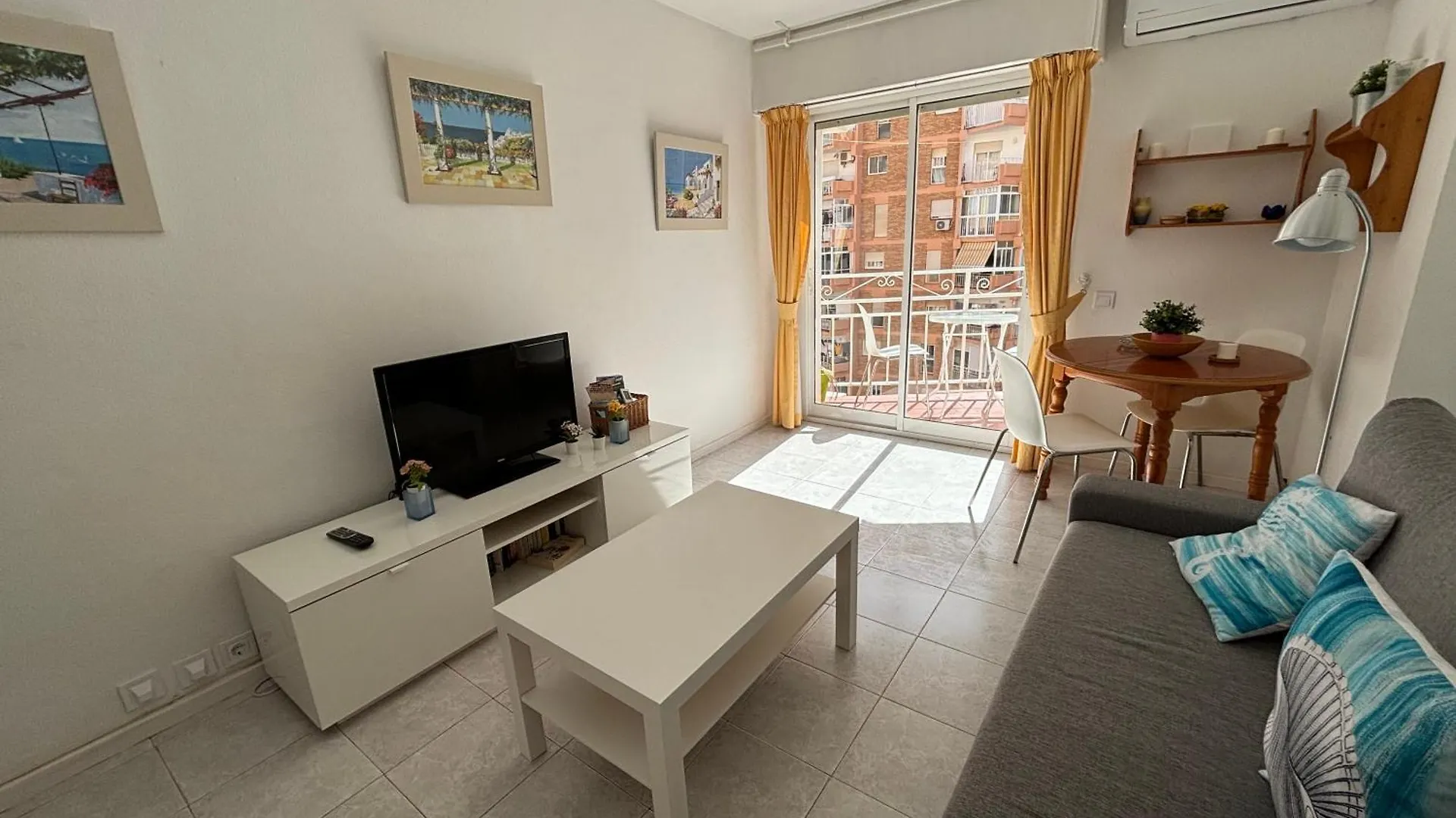 Acuario Apartments Benalmadena 1 Bedroom, 2 Bathrooms 0*,